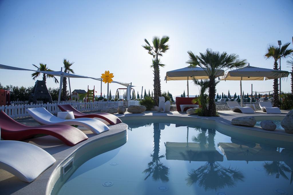 Hotel Doge Alba Adriatica Luaran gambar