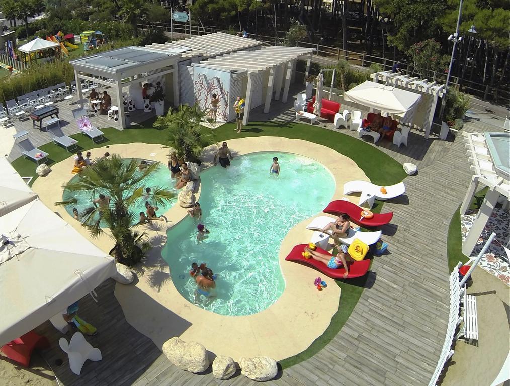 Hotel Doge Alba Adriatica Luaran gambar