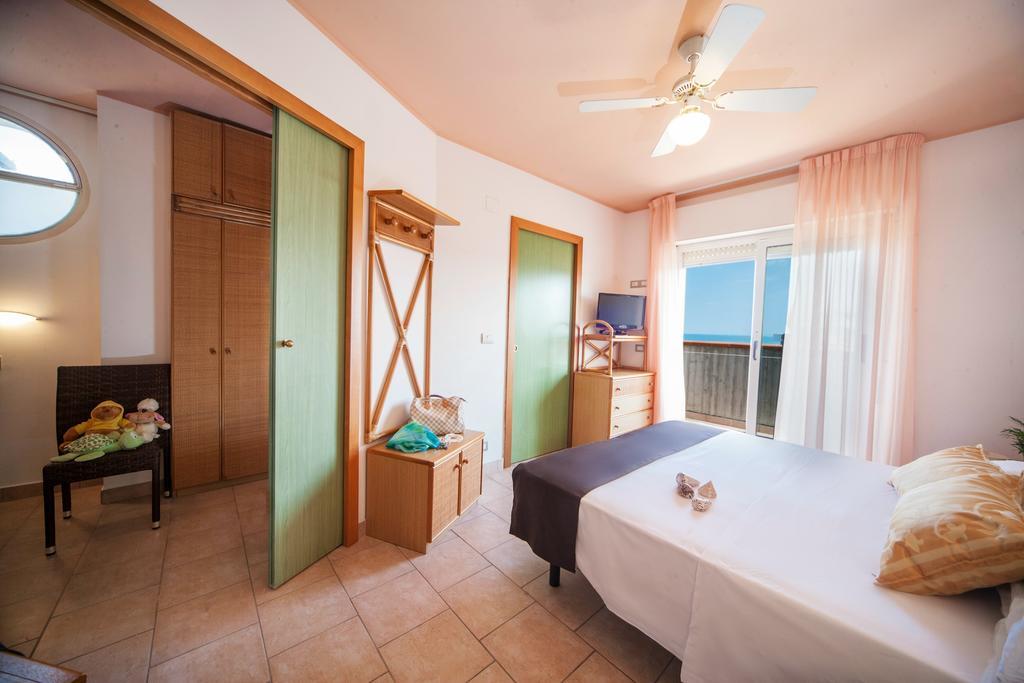 Hotel Doge Alba Adriatica Bilik gambar