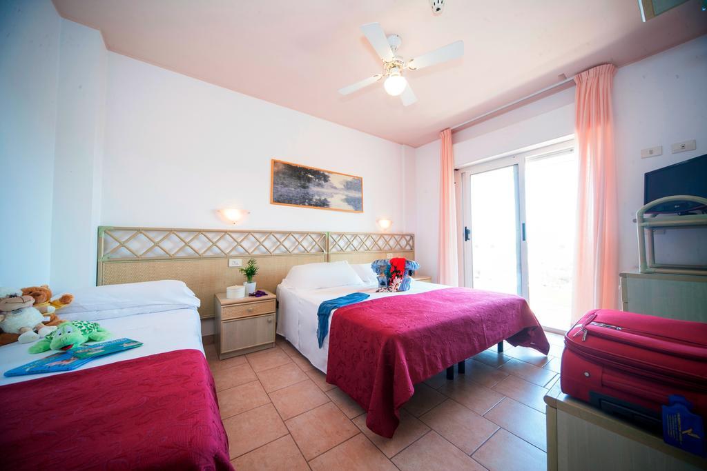 Hotel Doge Alba Adriatica Bilik gambar