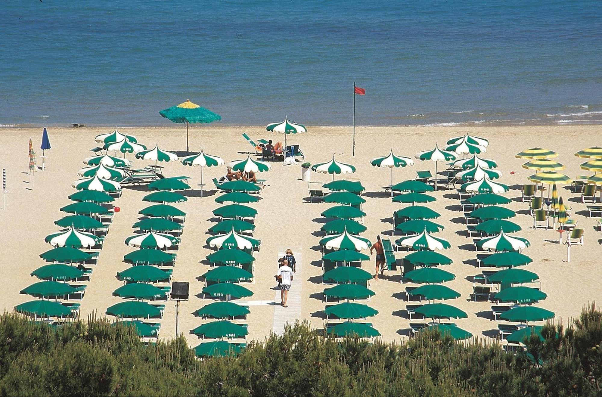 Hotel Doge Alba Adriatica Luaran gambar